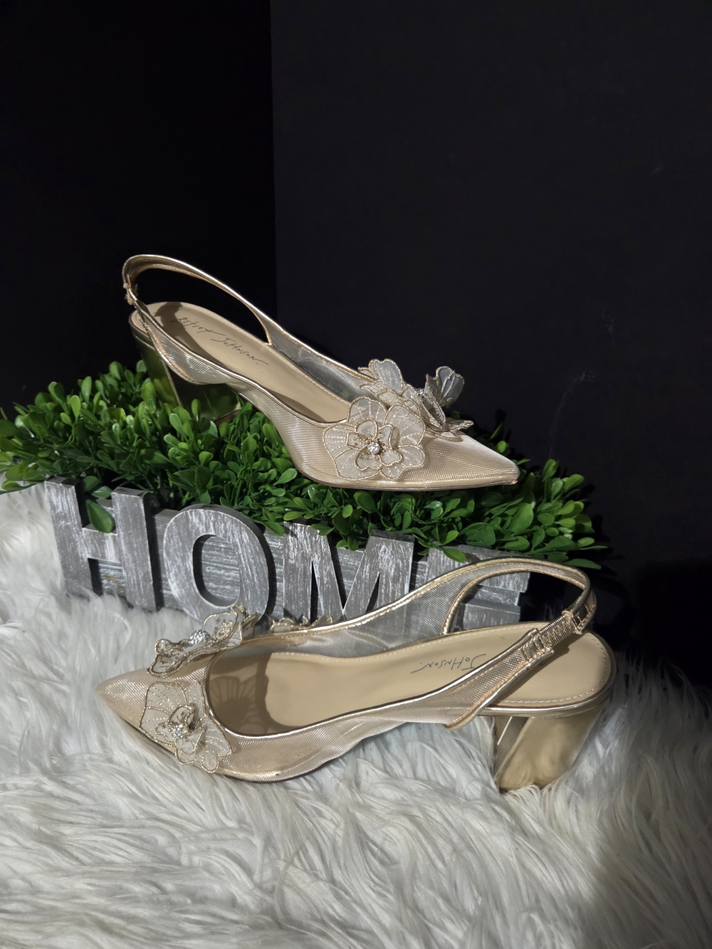 Betsey Johnson Petra Gold Floral Slingback Block Heels. Size 9.5 - Picture 3 of 14